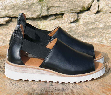 Zinza - Sandal med glidelås bak og strikk på siden i sort skinn